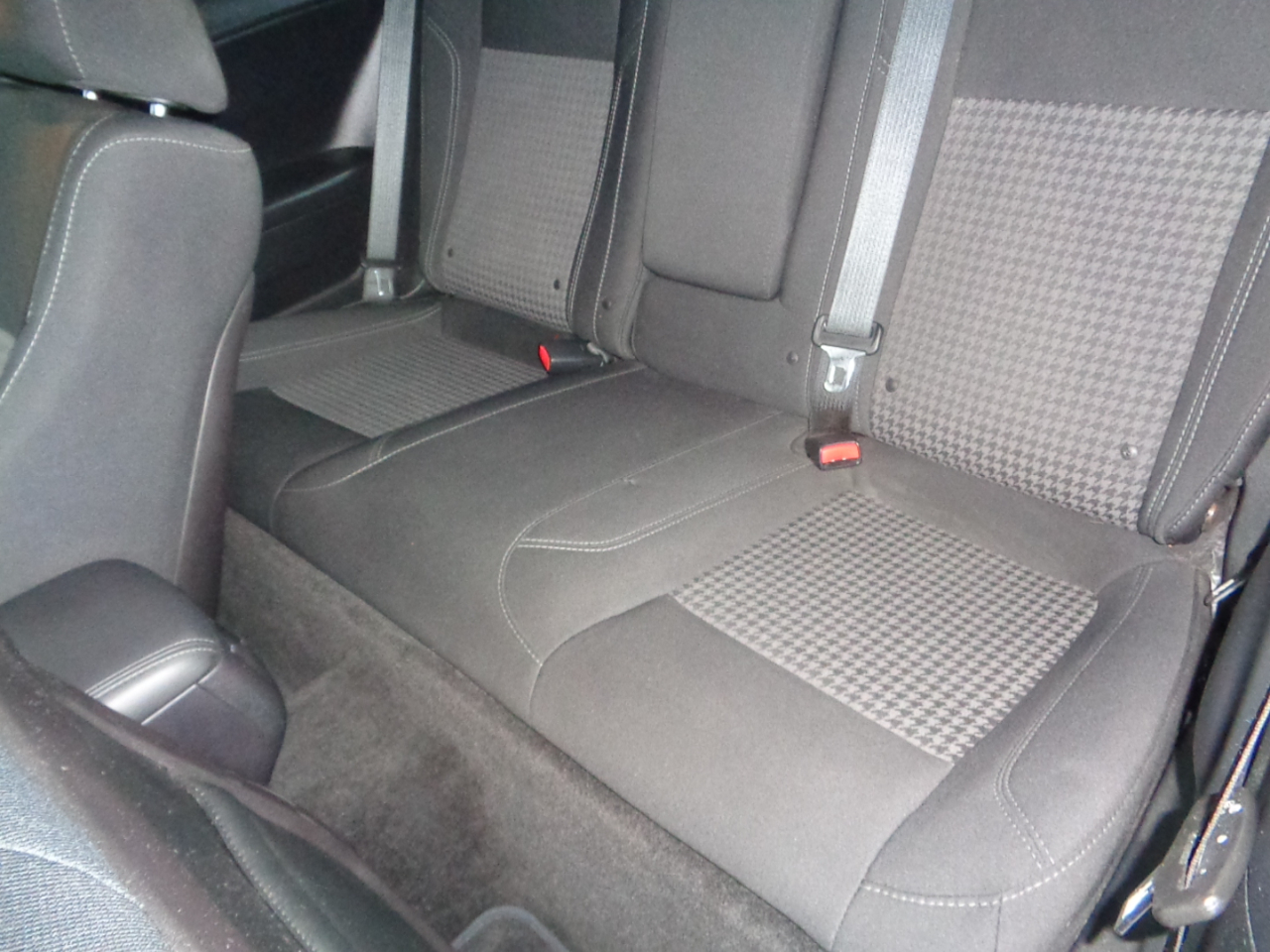 Dodge Challenger 2dr Cpe R/T 2016