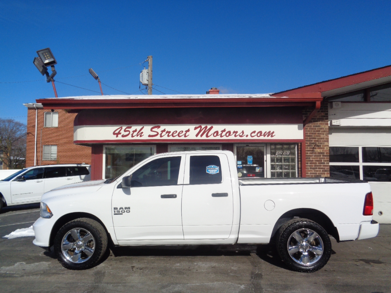 RAM 1500 Classic Express 4x2 Quad Cab 6'4" Box 2019