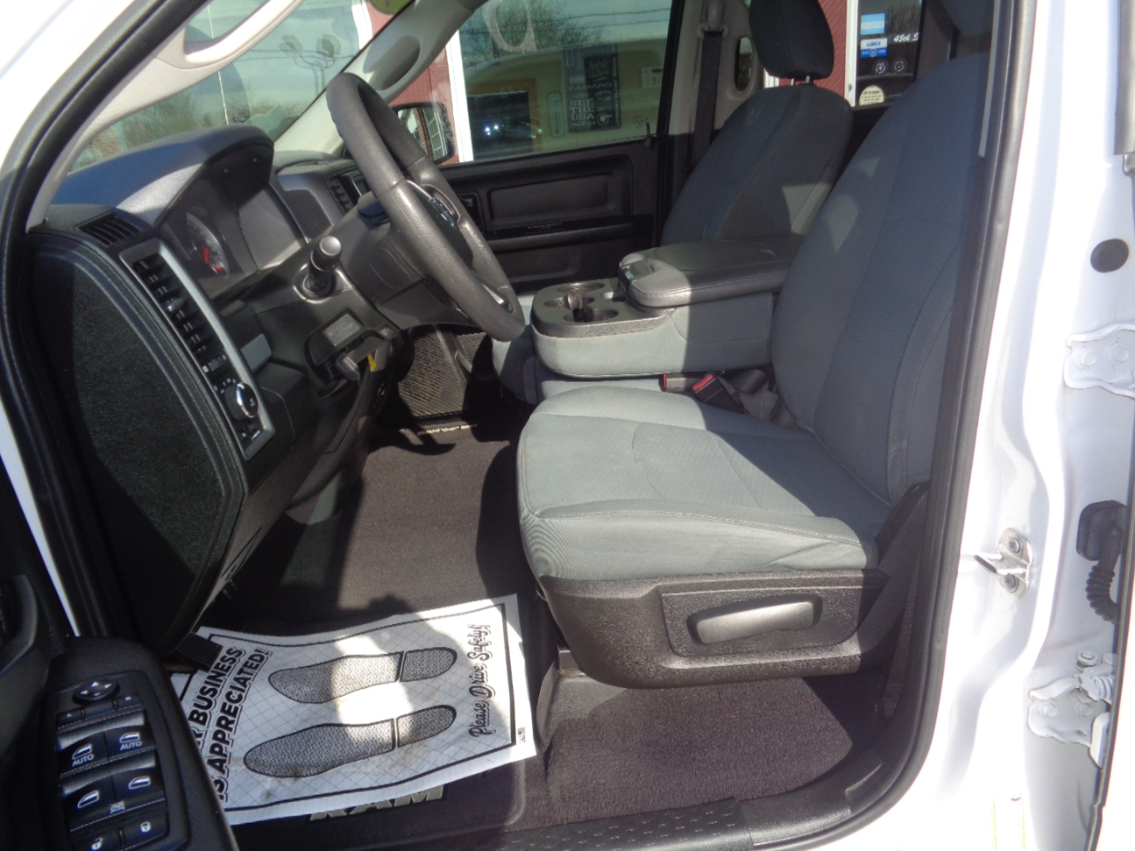 RAM 1500 Classic Express 4x2 Quad Cab 6'4" Box 2019