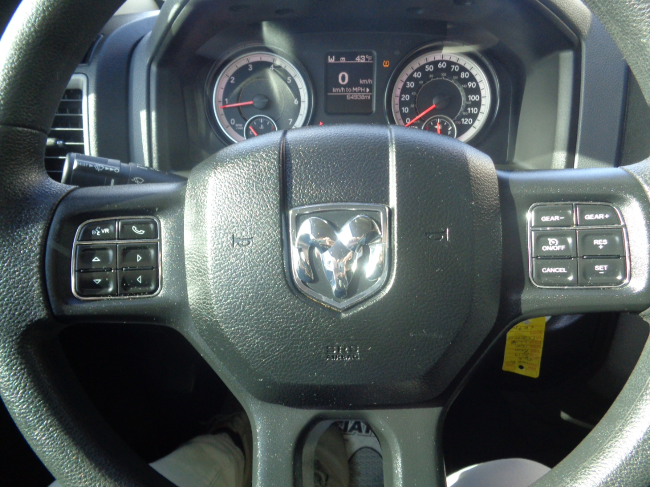 RAM 1500 Classic Express 4x2 Quad Cab 6'4" Box 2019