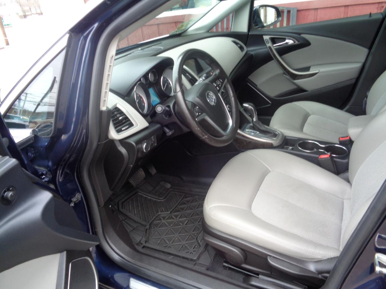 Buick Verano 4dr Sdn w/1SD 2015