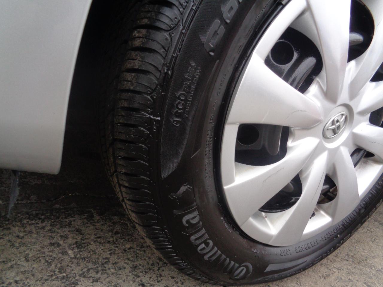 Toyota Corolla 4dr Sdn LE Auto 2010