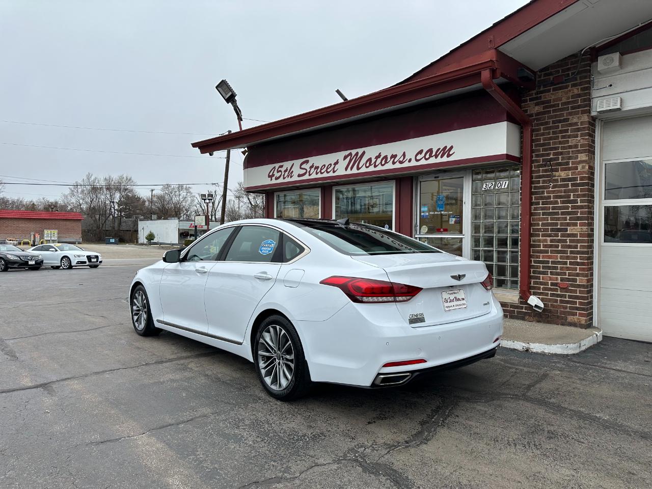 Hyundai Genesis 4dr Sdn V6 3.8L AWD 2016