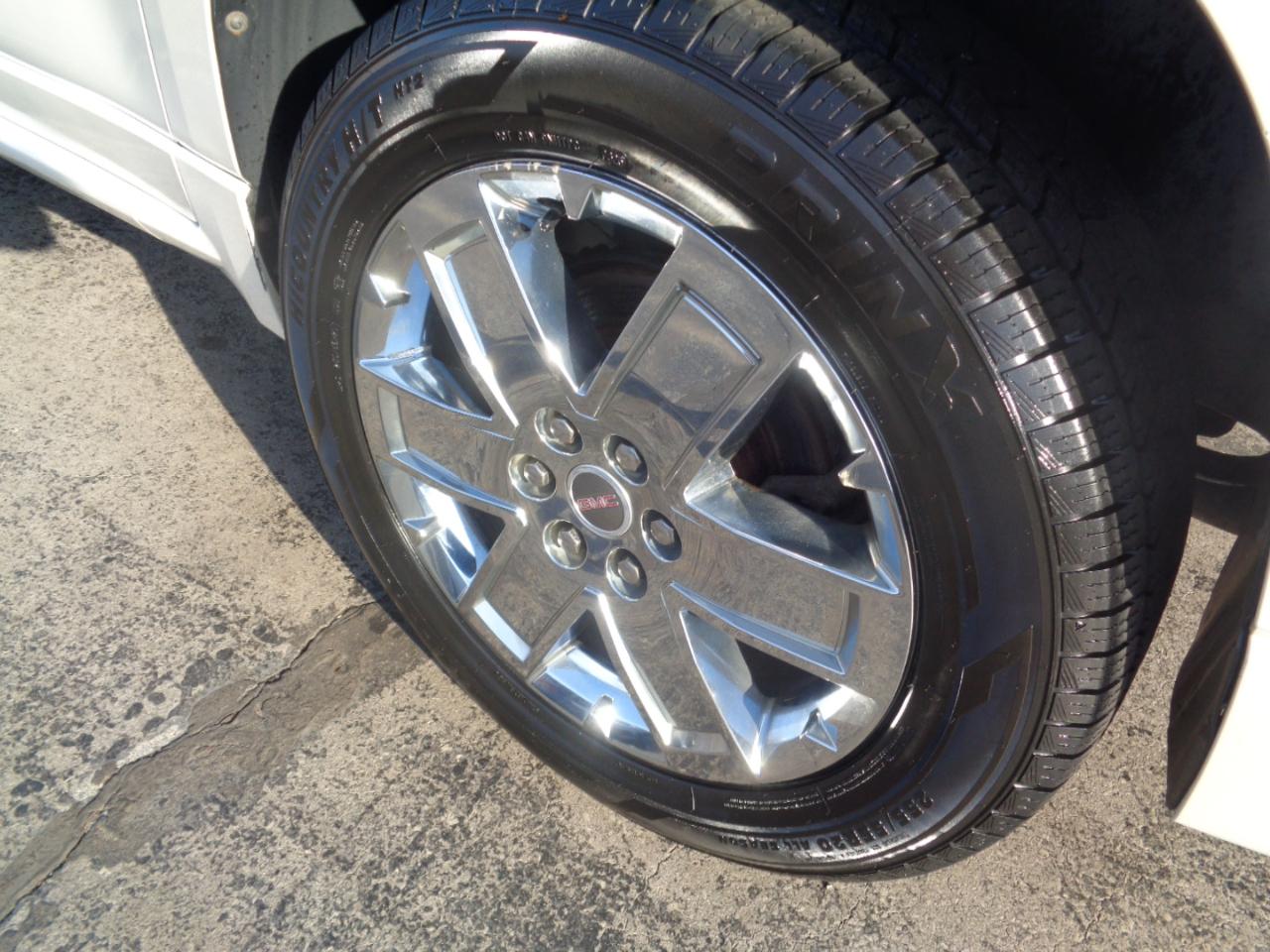 GMC Acadia AWD 4dr Denali 2013