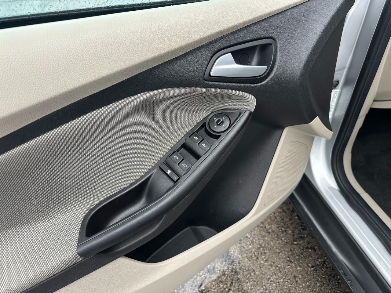 Ford Focus 5dr HB SE 2014