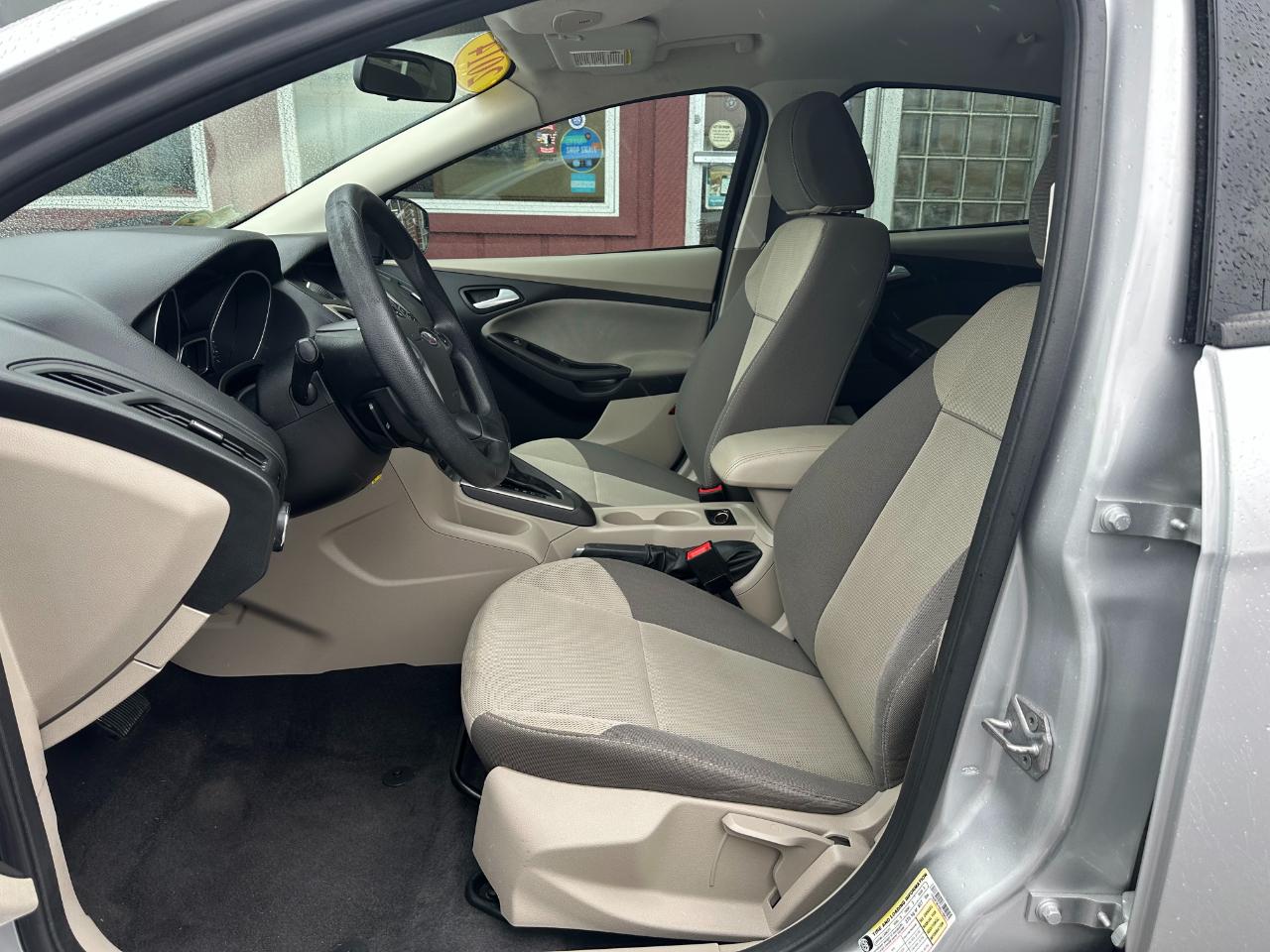 Ford Focus 5dr HB SE 2014