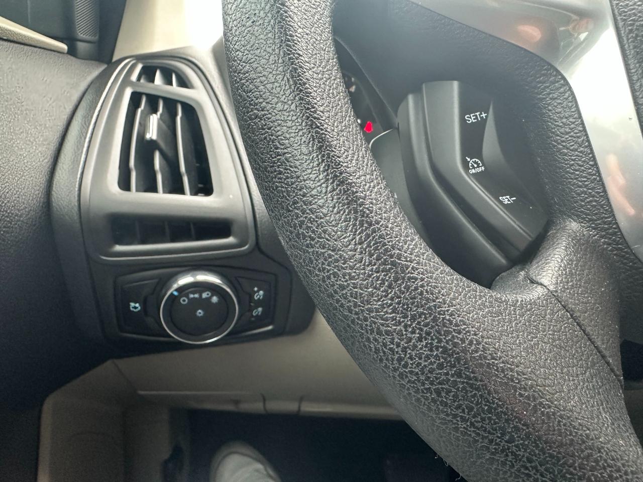 Ford Focus 5dr HB SE 2014