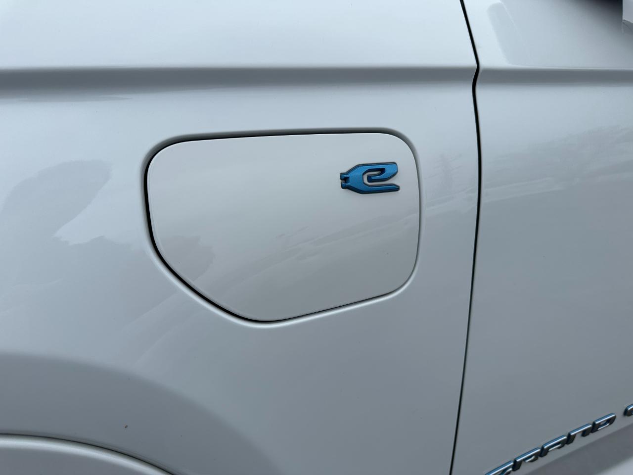 Jeep Grand Cherokee 4xe Summit Reserve 4x4 2023