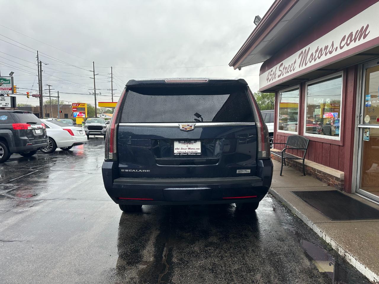 Cadillac Escalade ESV 4WD 4dr Platinum 2018