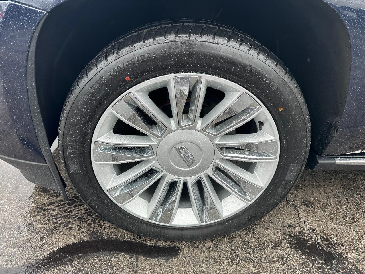 Cadillac Escalade ESV 4WD 4dr Platinum 2018