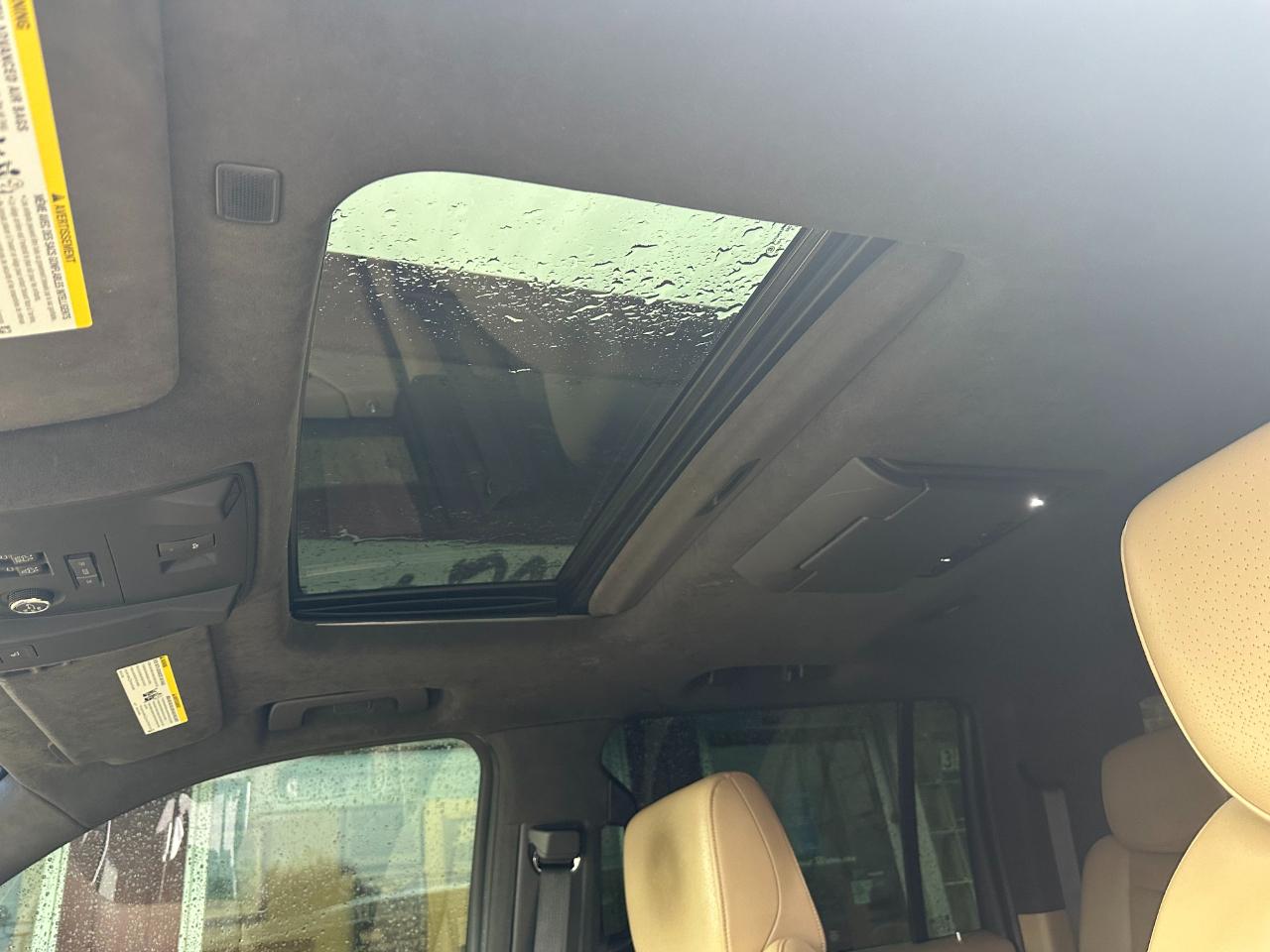 Cadillac Escalade ESV 4WD 4dr Platinum 2018