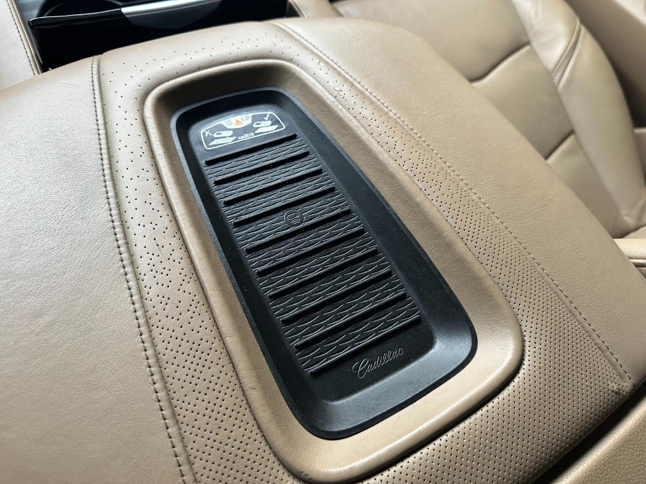 Cadillac Escalade ESV 4WD 4dr Platinum 2018