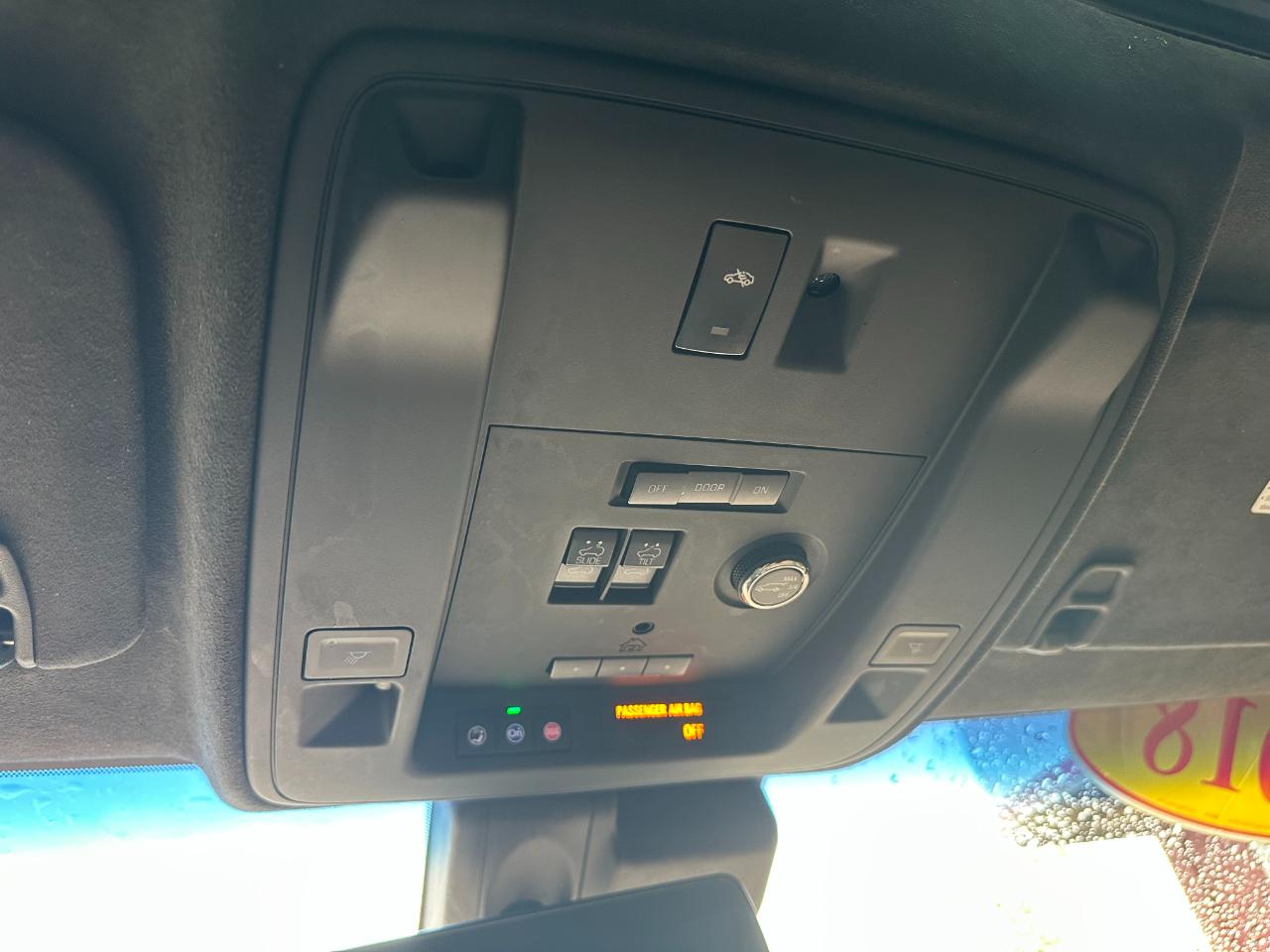 Cadillac Escalade ESV 4WD 4dr Platinum 2018