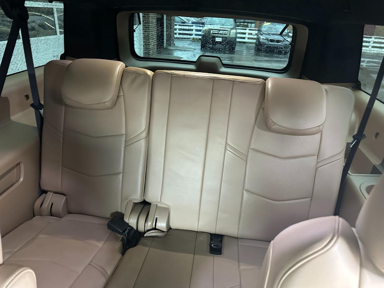 Cadillac Escalade ESV 4WD 4dr Platinum 2018