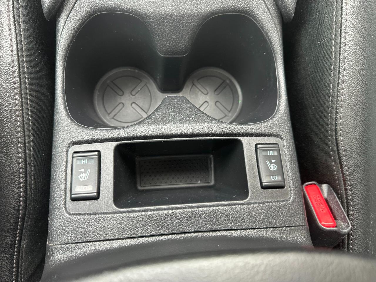 Nissan Rogue AWD 4dr SV 2016