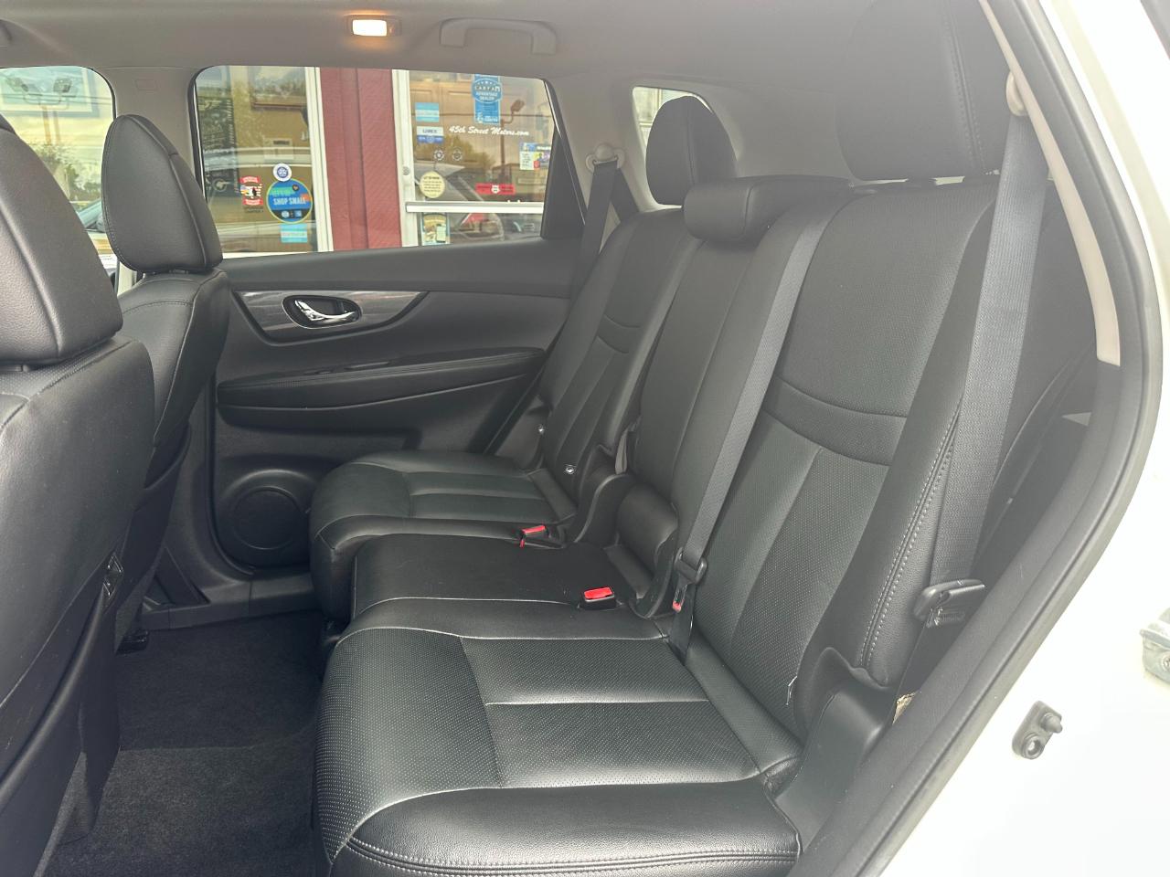 Nissan Rogue AWD 4dr SV 2016
