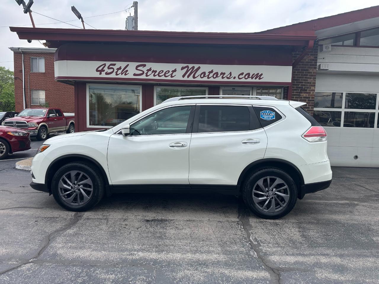 Nissan Rogue AWD 4dr SV 2016