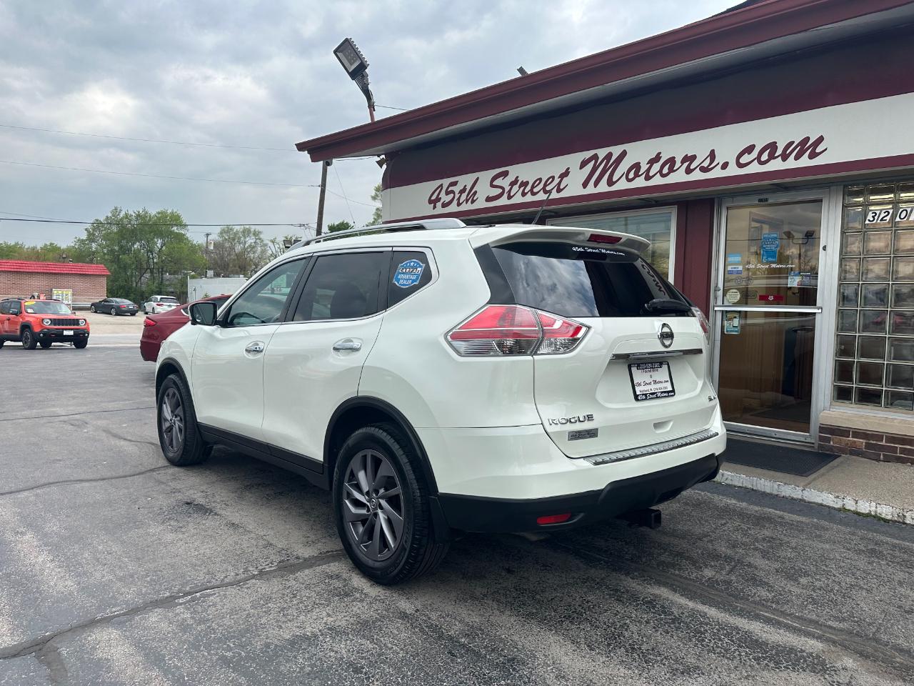 Nissan Rogue AWD 4dr SV 2016