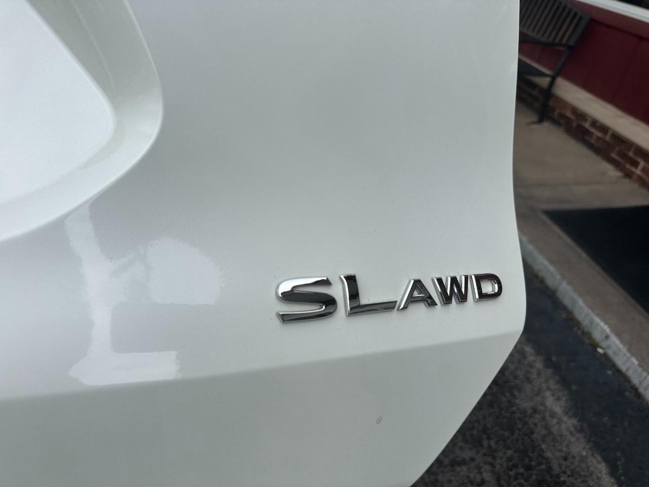 Nissan Rogue AWD 4dr SV 2016