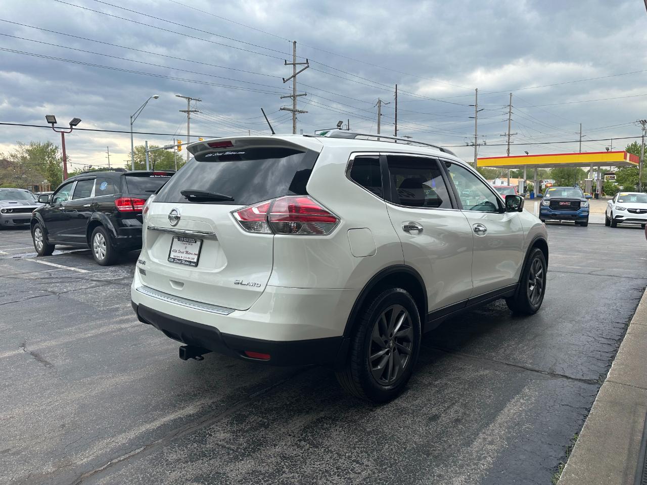 Nissan Rogue AWD 4dr SV 2016