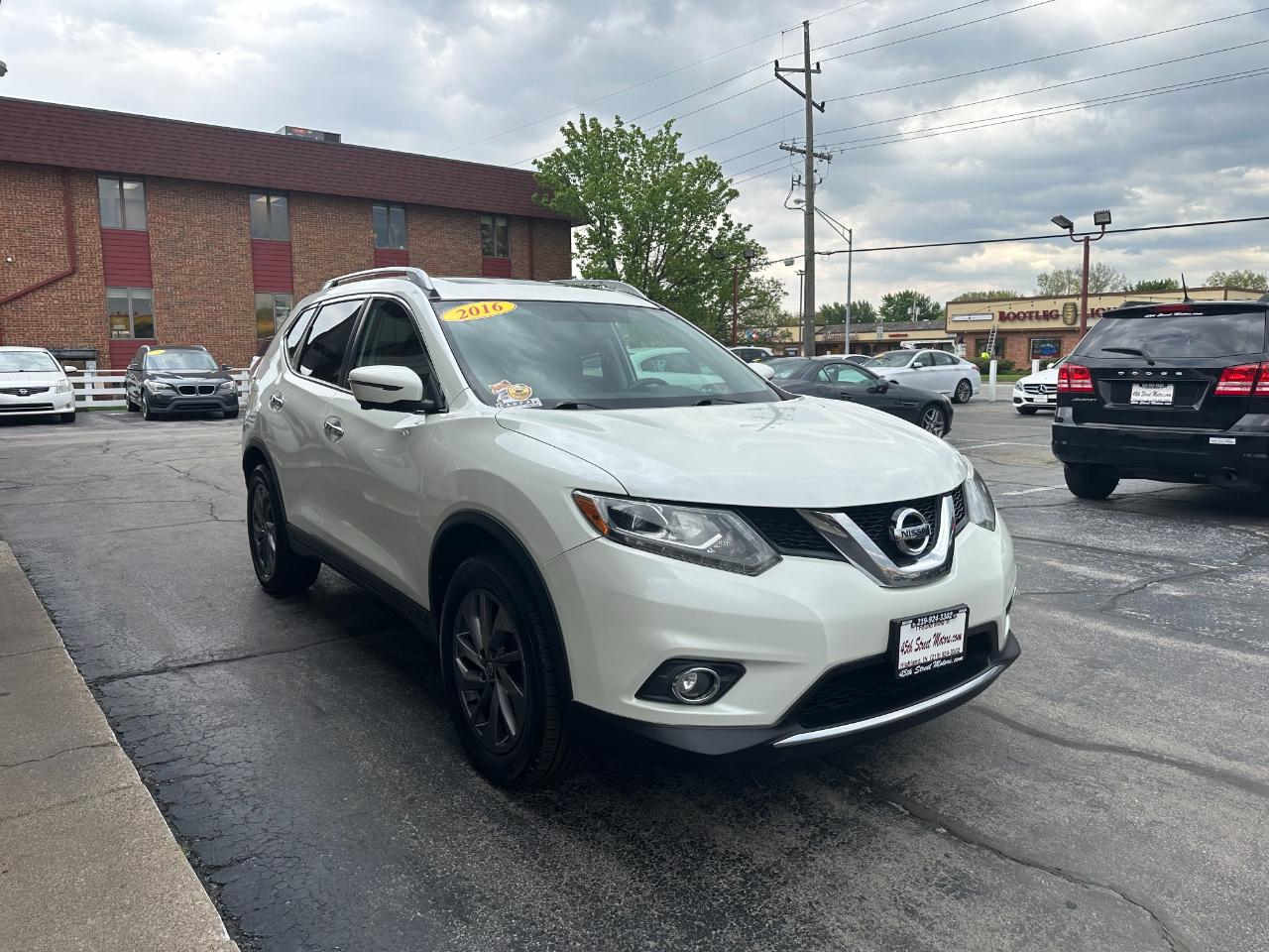 Nissan Rogue AWD 4dr SV 2016