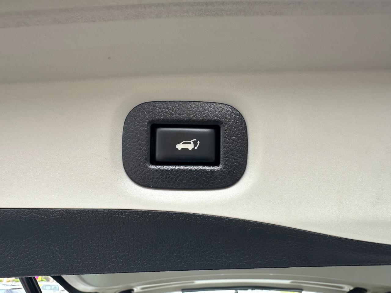 Nissan Rogue AWD 4dr SV 2016