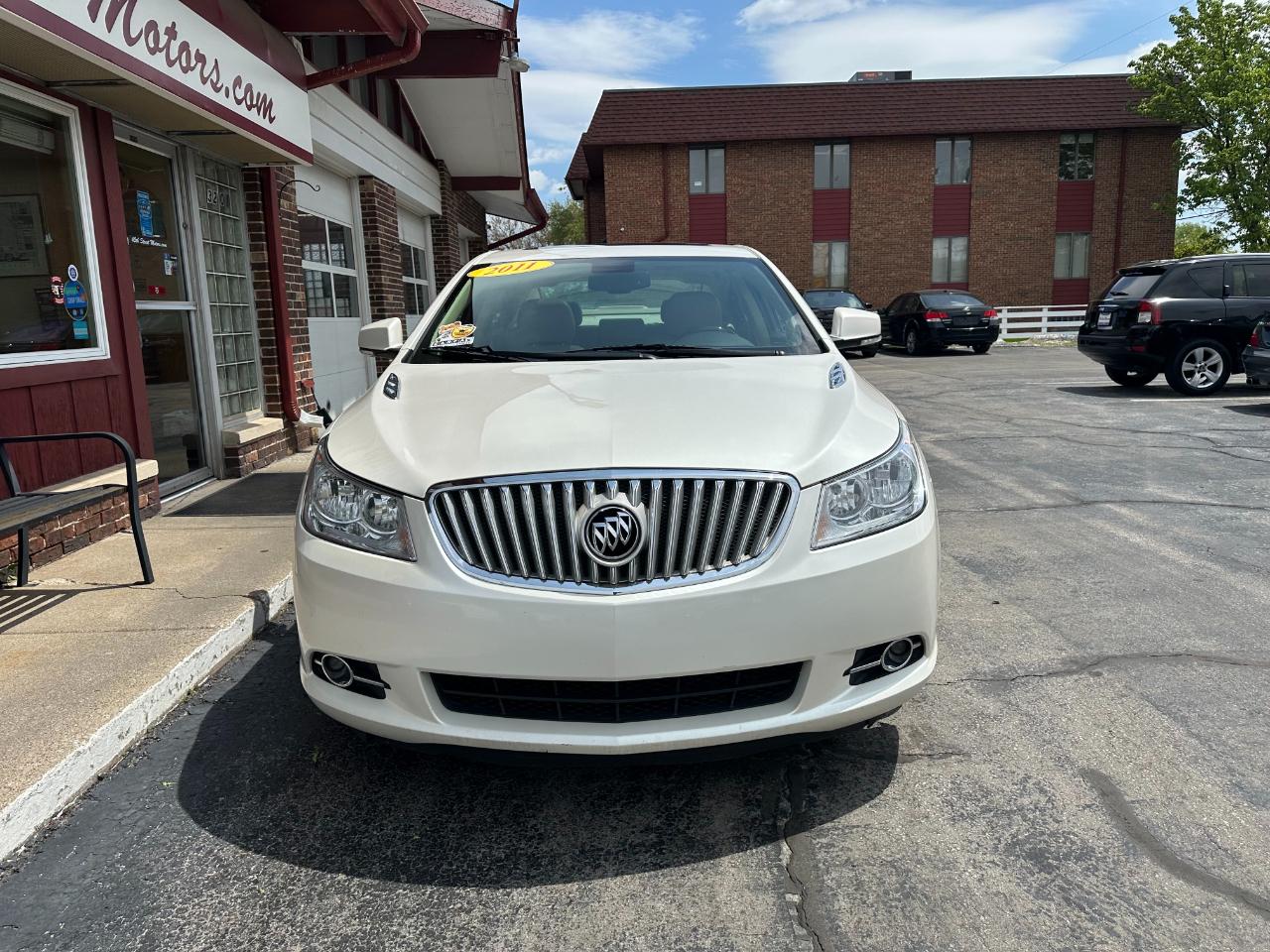 Buick LaCrosse 4dr Sdn CXL FWD 2011