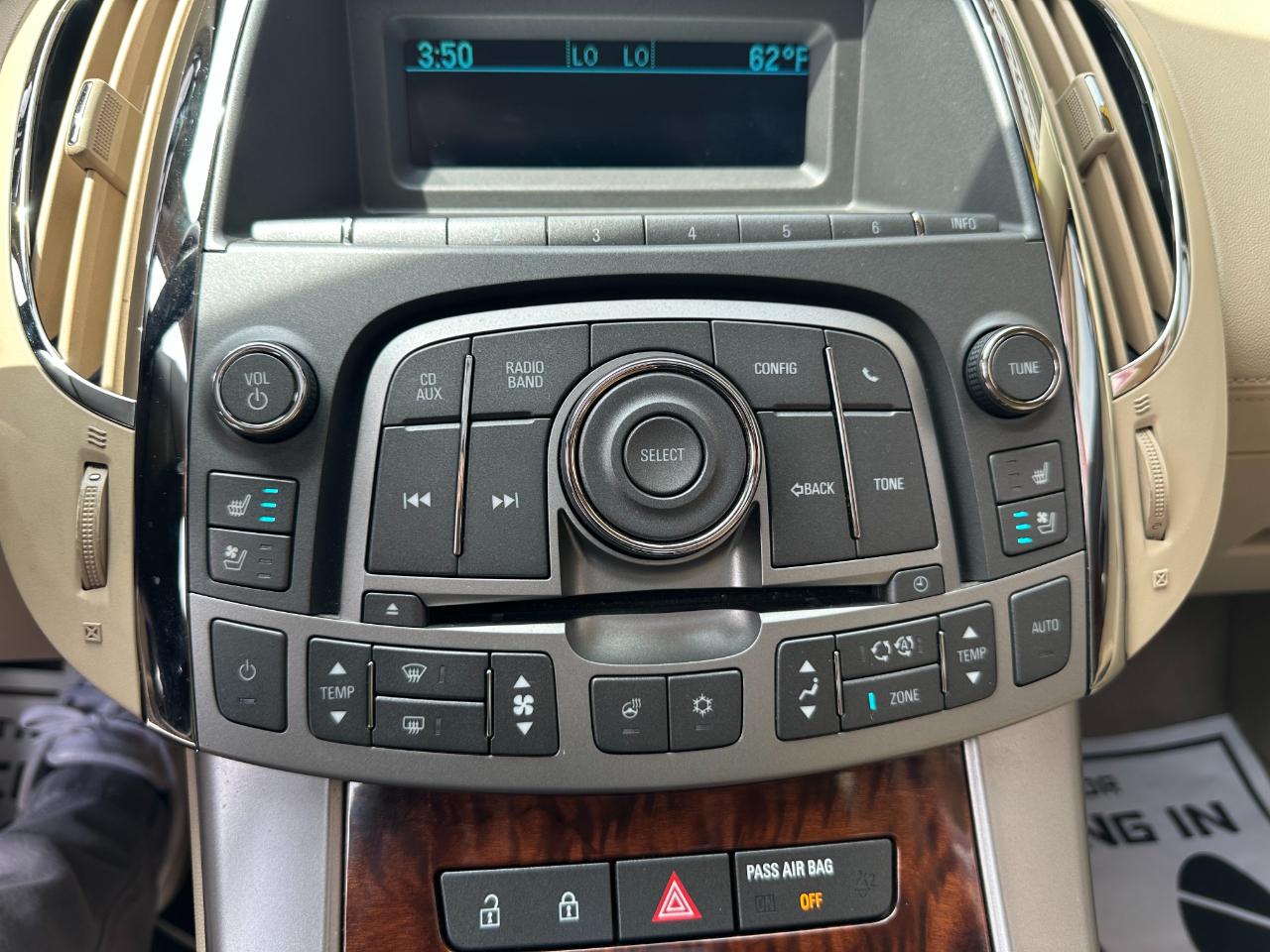 Buick LaCrosse 4dr Sdn CXL FWD 2011