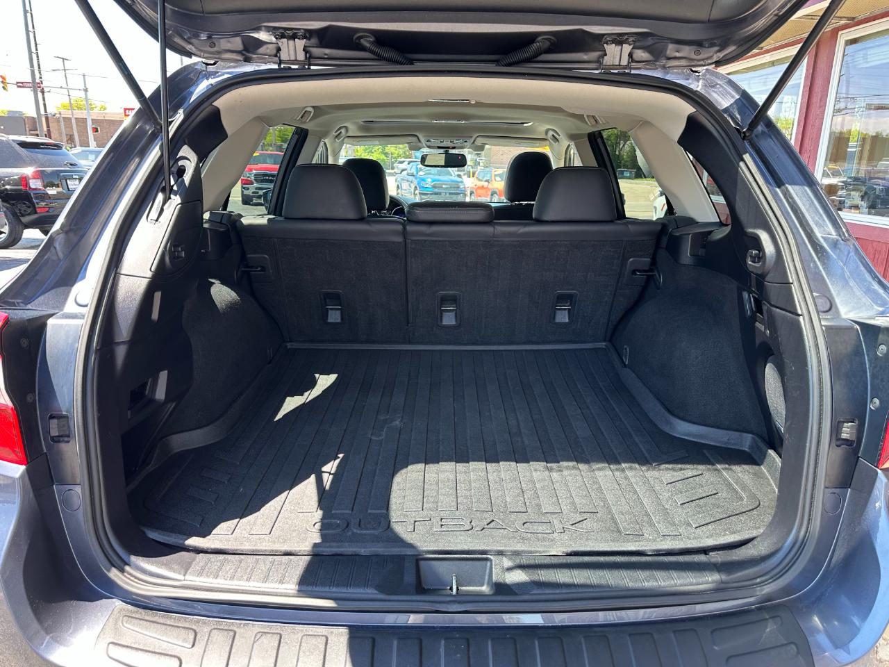 Subaru Outback 4dr Wgn 2.5i Limited 2016