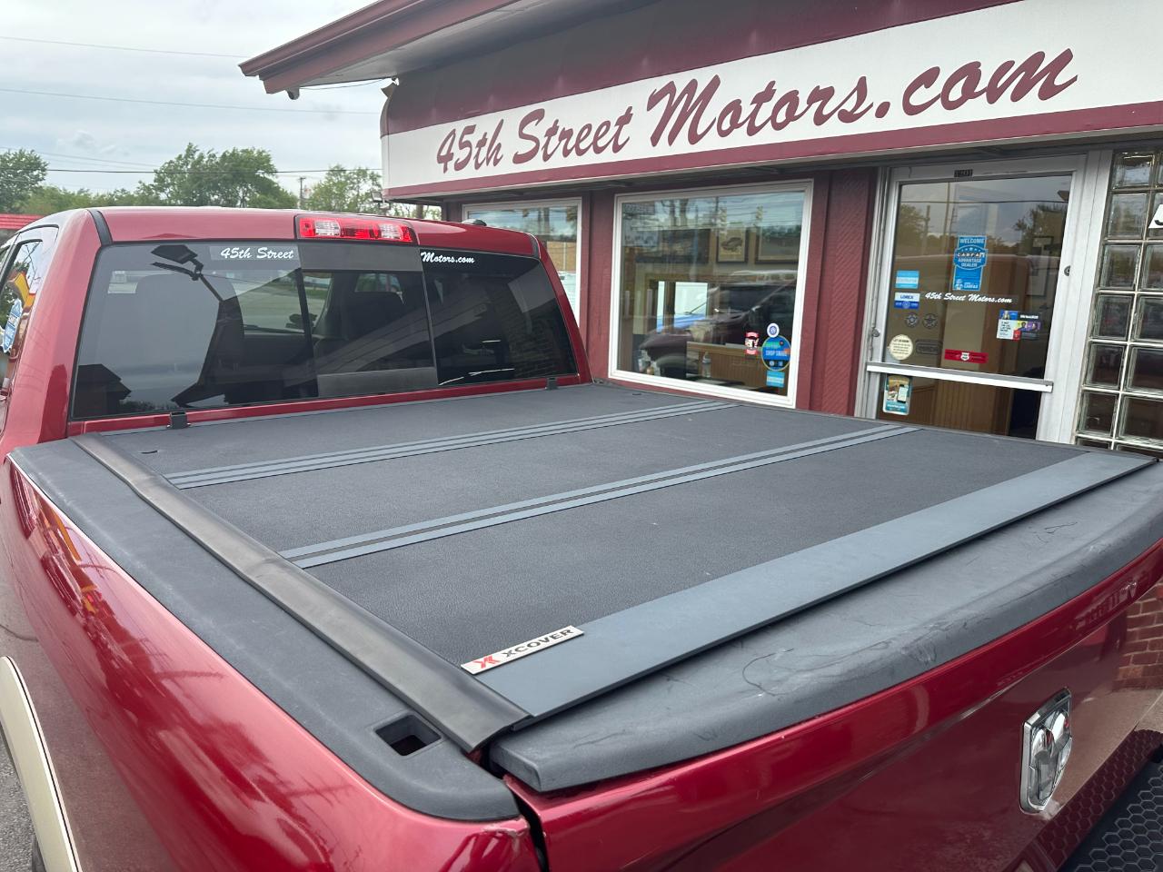 RAM 1500 2WD Crew Cab 140.5" Laramie 2011