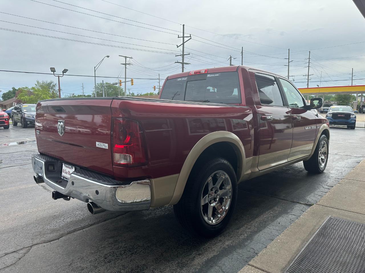 RAM 1500 2WD Crew Cab 140.5" Laramie 2011