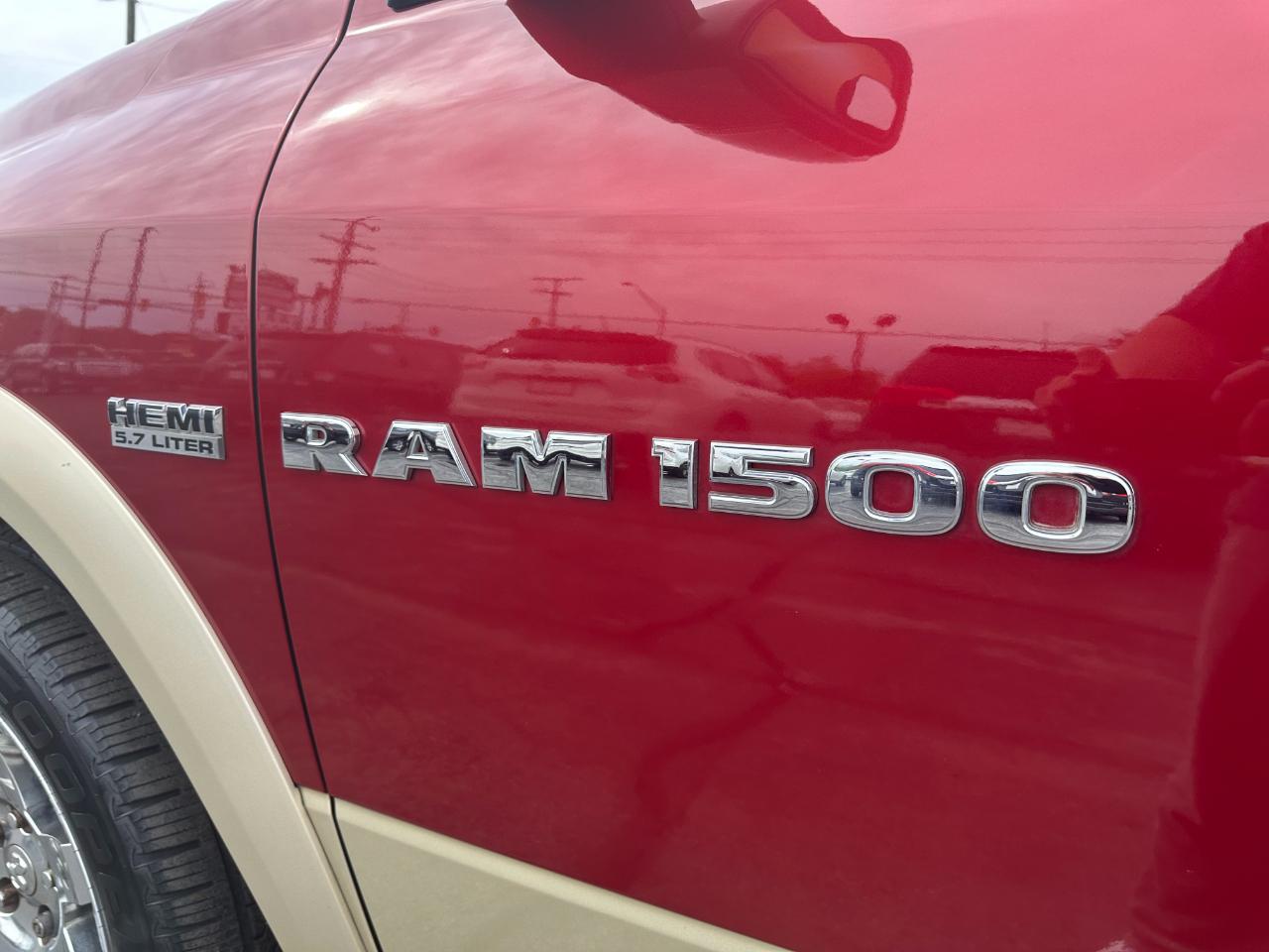 RAM 1500 2WD Crew Cab 140.5" Laramie 2011