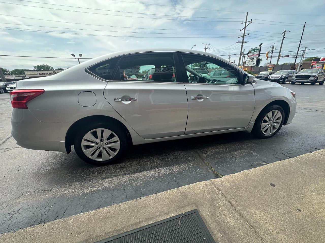 Nissan Sentra S CVT 2017