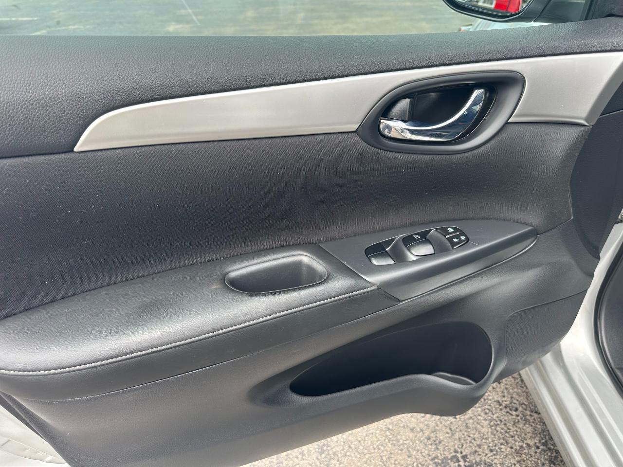 Nissan Sentra S CVT 2017