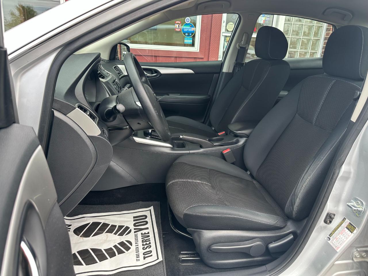 Nissan Sentra S CVT 2017