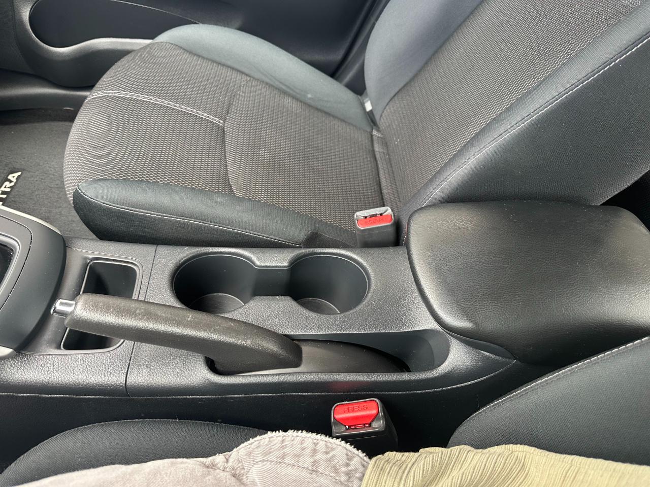 Nissan Sentra S CVT 2017