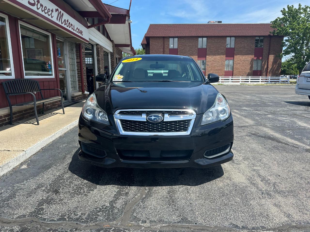 Subaru Legacy 4dr Sdn H4 Auto 2.5i Premium 2014