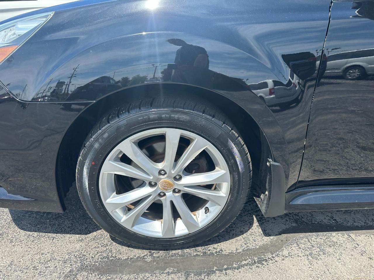 Subaru Legacy 4dr Sdn H4 Auto 2.5i Premium 2014