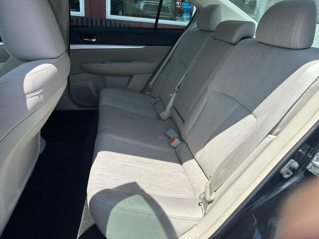 Subaru Legacy 4dr Sdn H4 Auto 2.5i Premium 2014