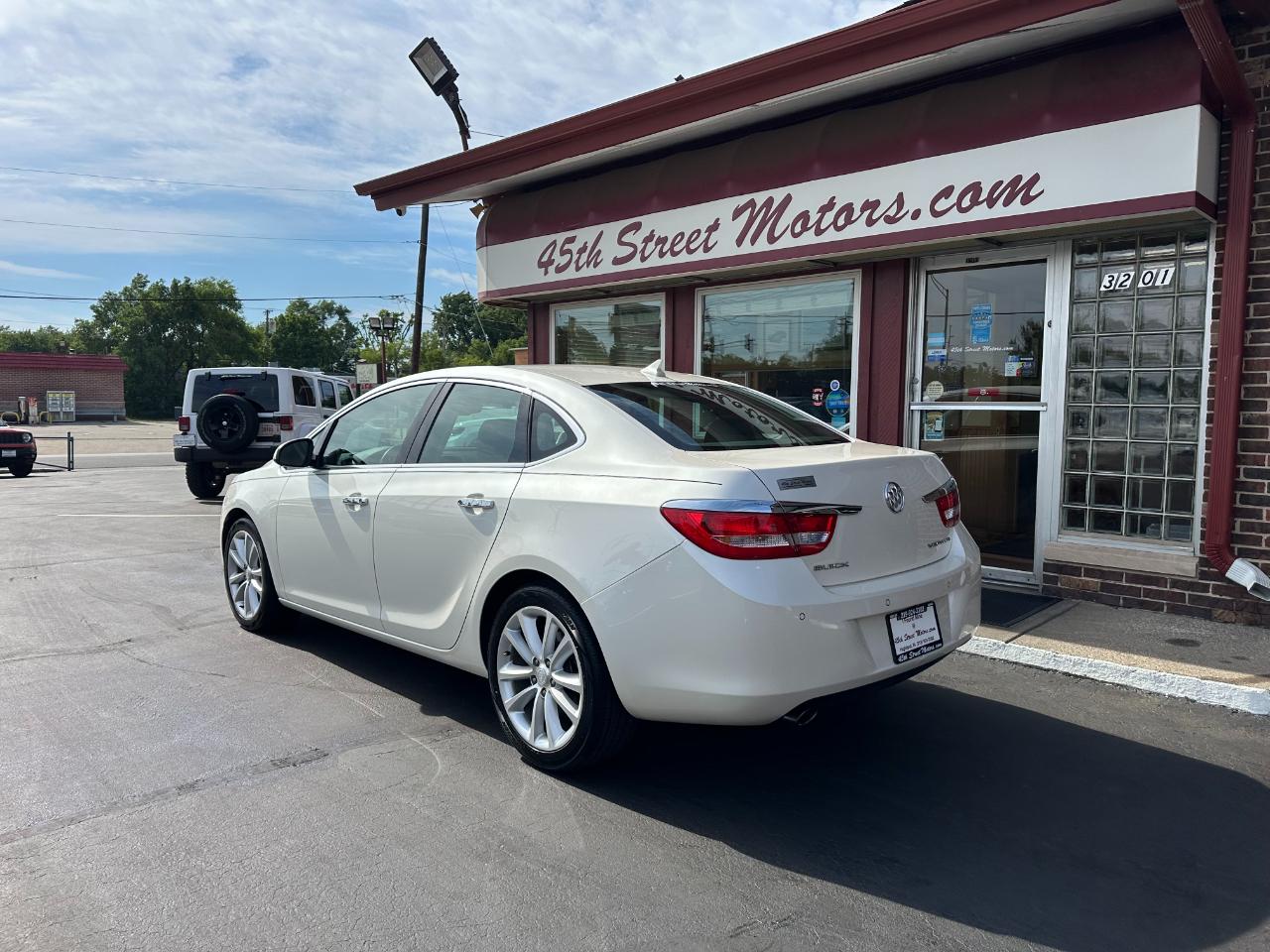 Buick Verano 4dr Sdn Leather Group 2013