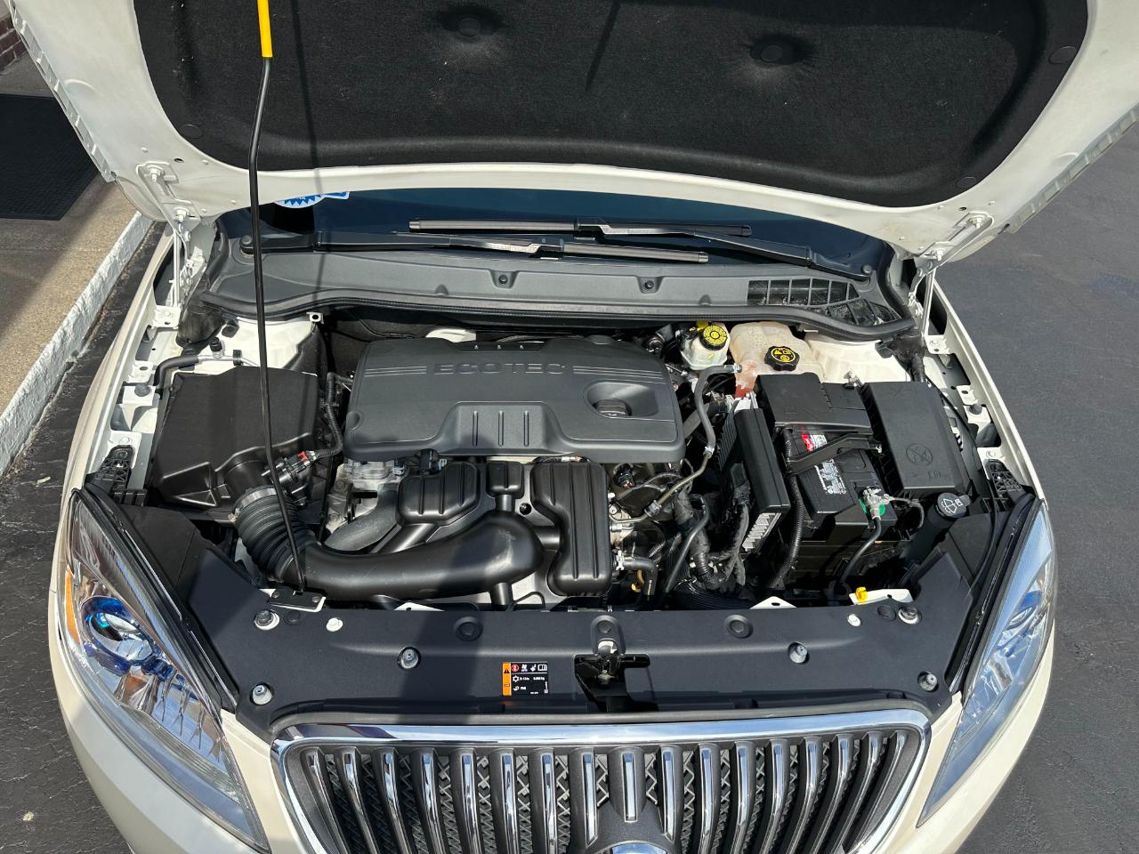 Buick Verano 4dr Sdn Leather Group 2013