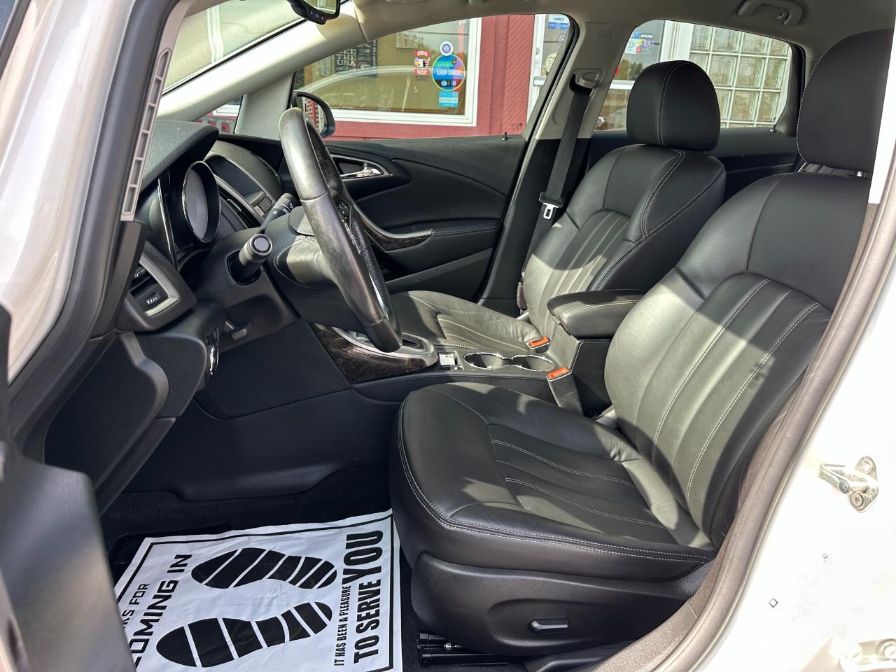 Buick Verano 4dr Sdn Leather Group 2013