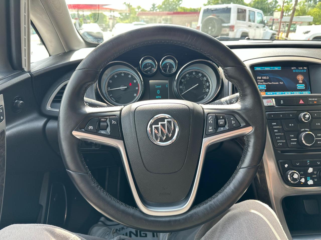 Buick Verano 4dr Sdn Leather Group 2013