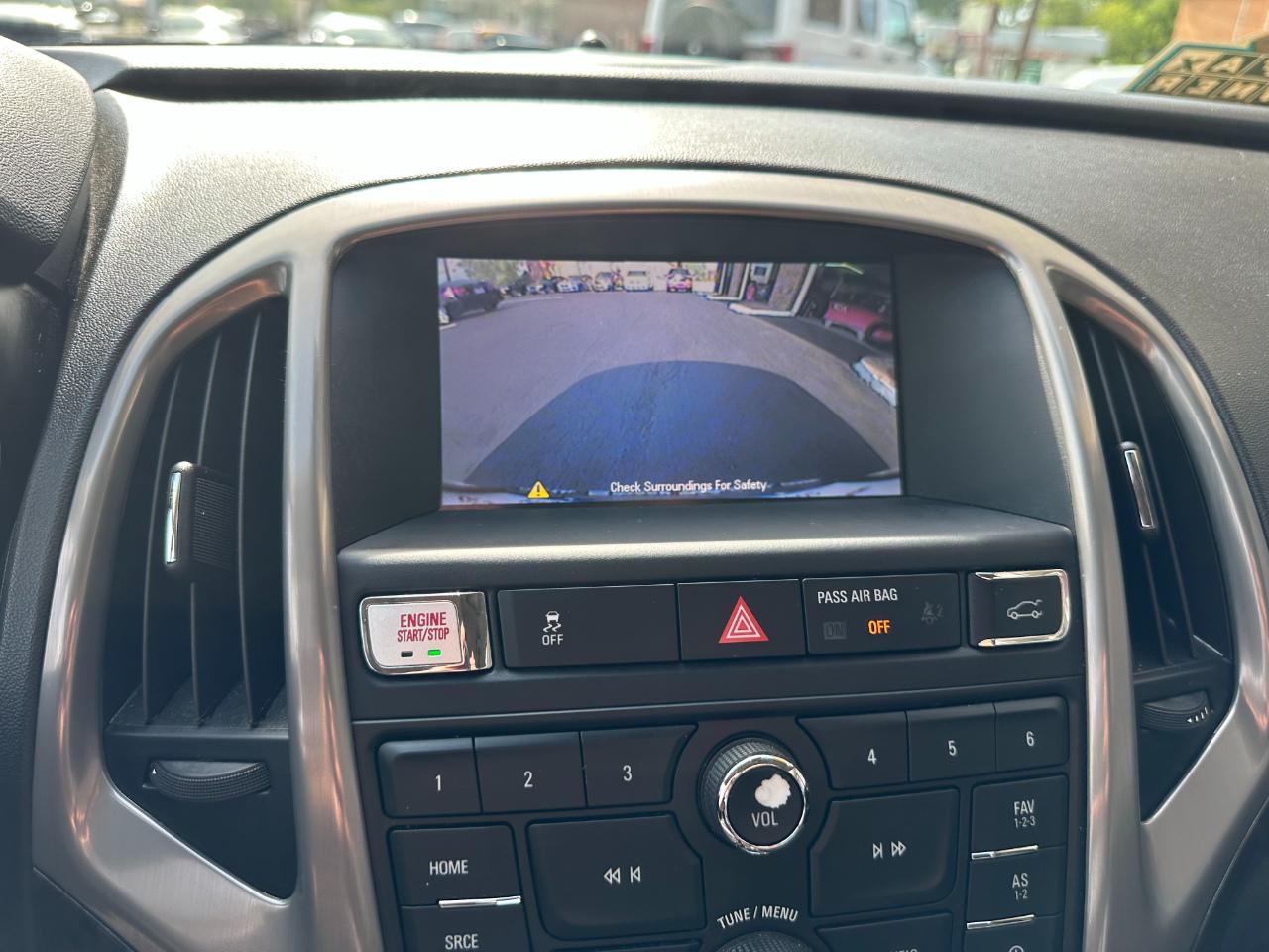 Buick Verano 4dr Sdn Leather Group 2013