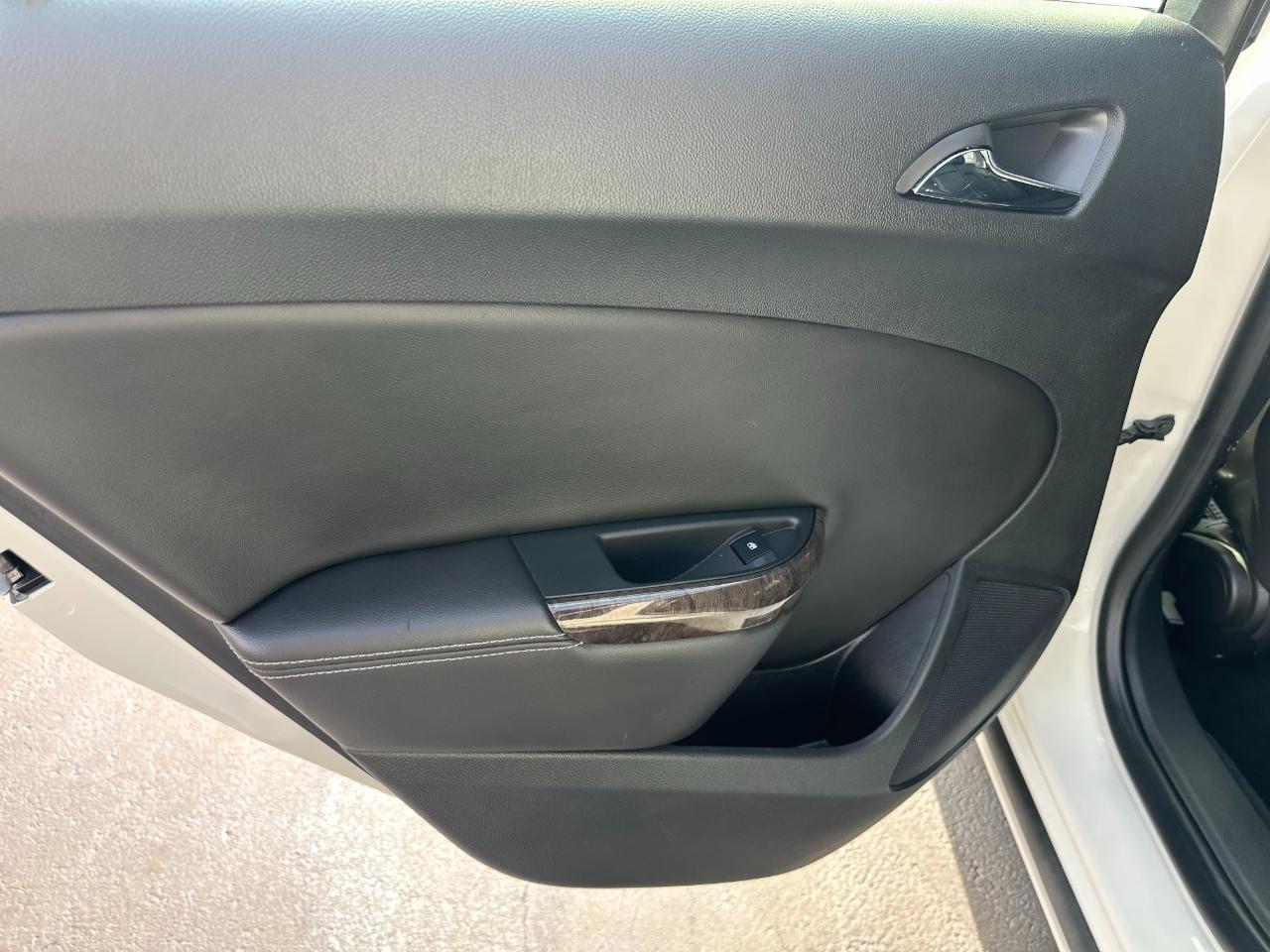 Buick Verano 4dr Sdn Leather Group 2013