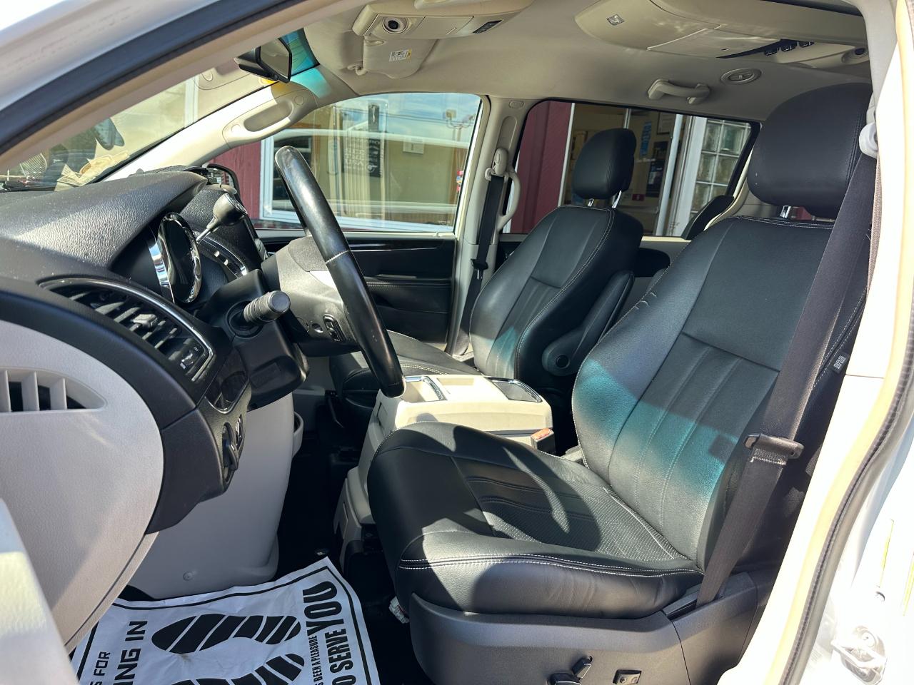 Chrysler Town & Country 4dr Wgn Touring 2014