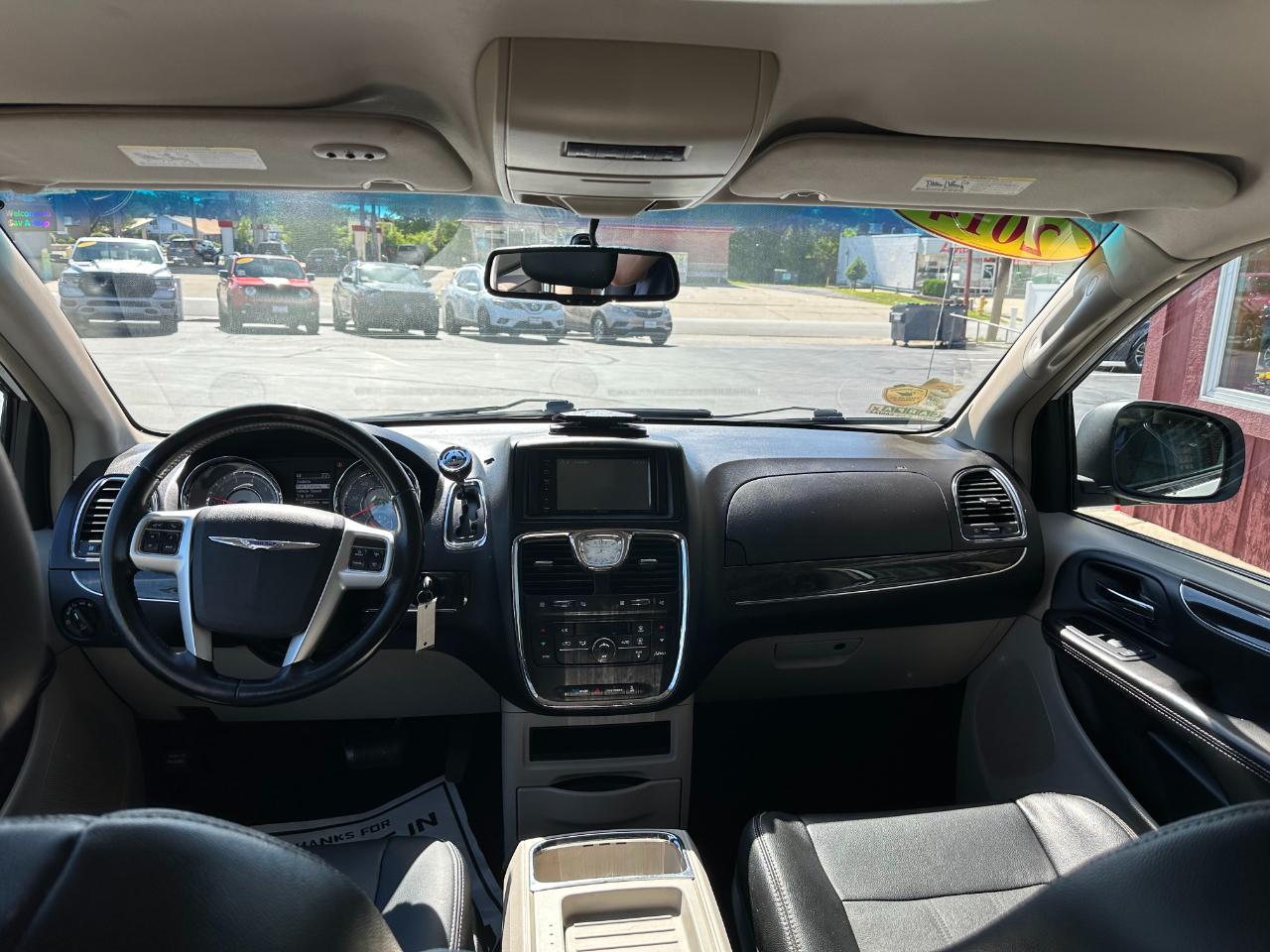 Chrysler Town & Country 4dr Wgn Touring 2014