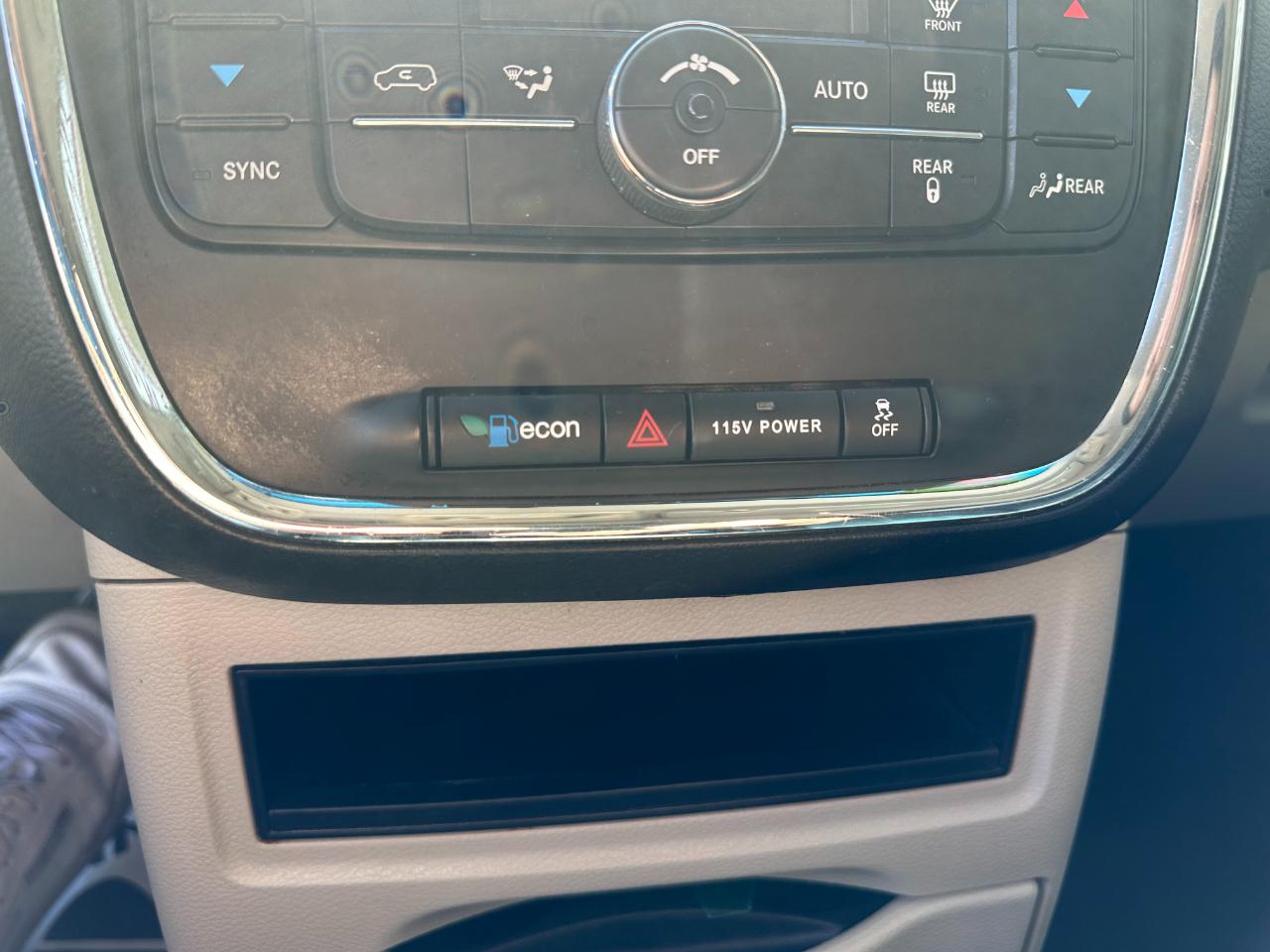 Chrysler Town & Country 4dr Wgn Touring 2014