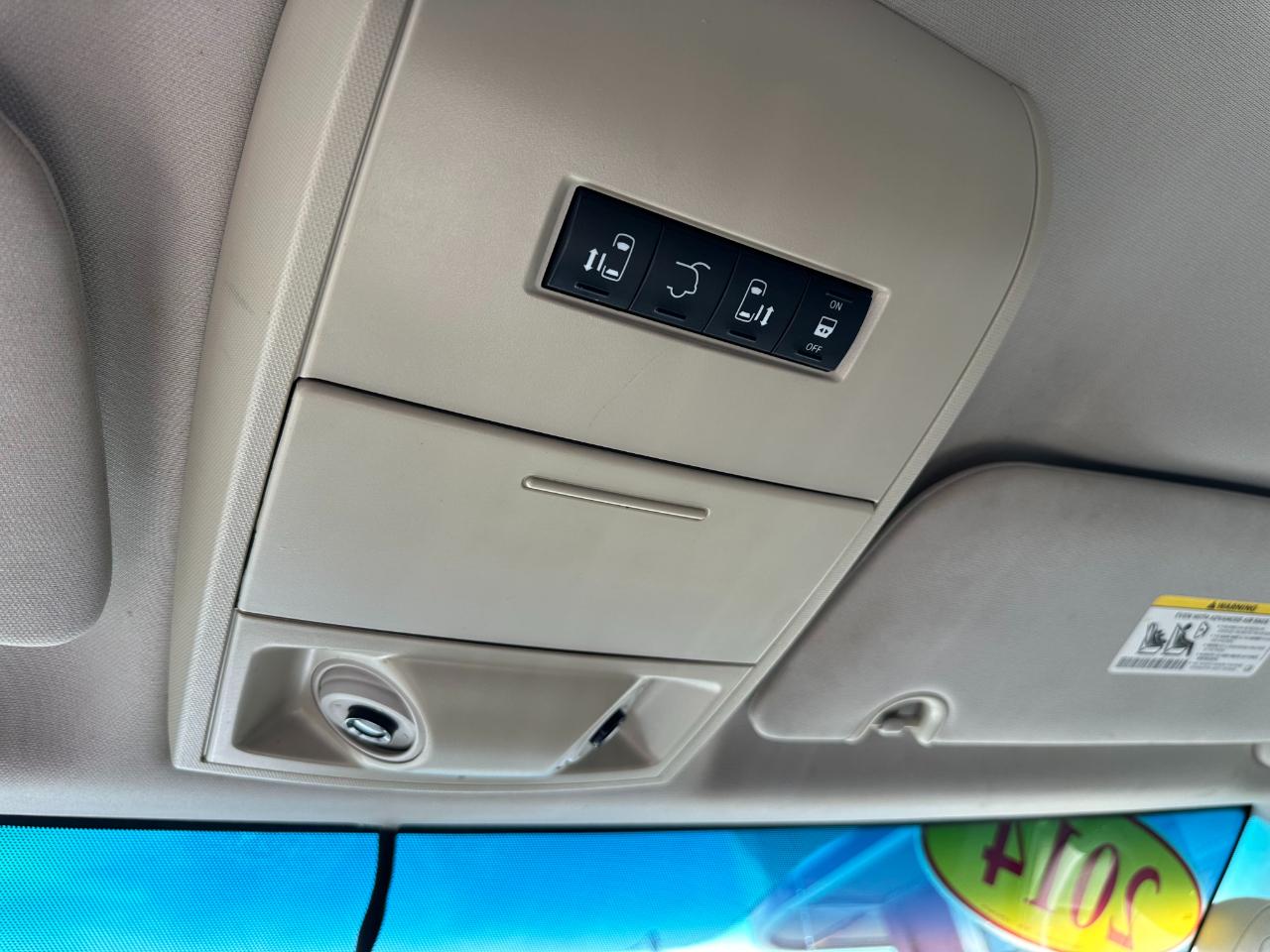 Chrysler Town & Country 4dr Wgn Touring 2014