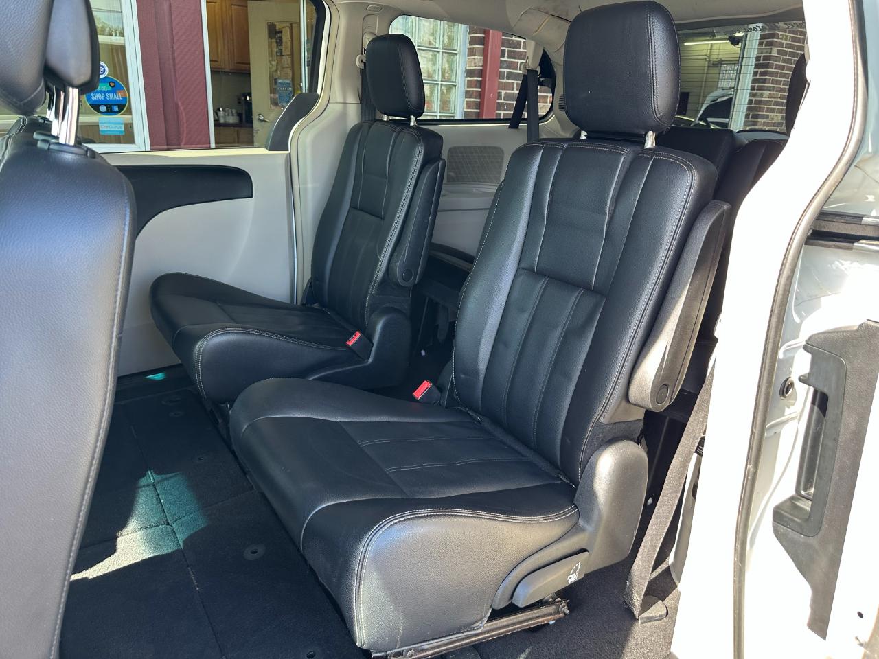 Chrysler Town & Country 4dr Wgn Touring 2014